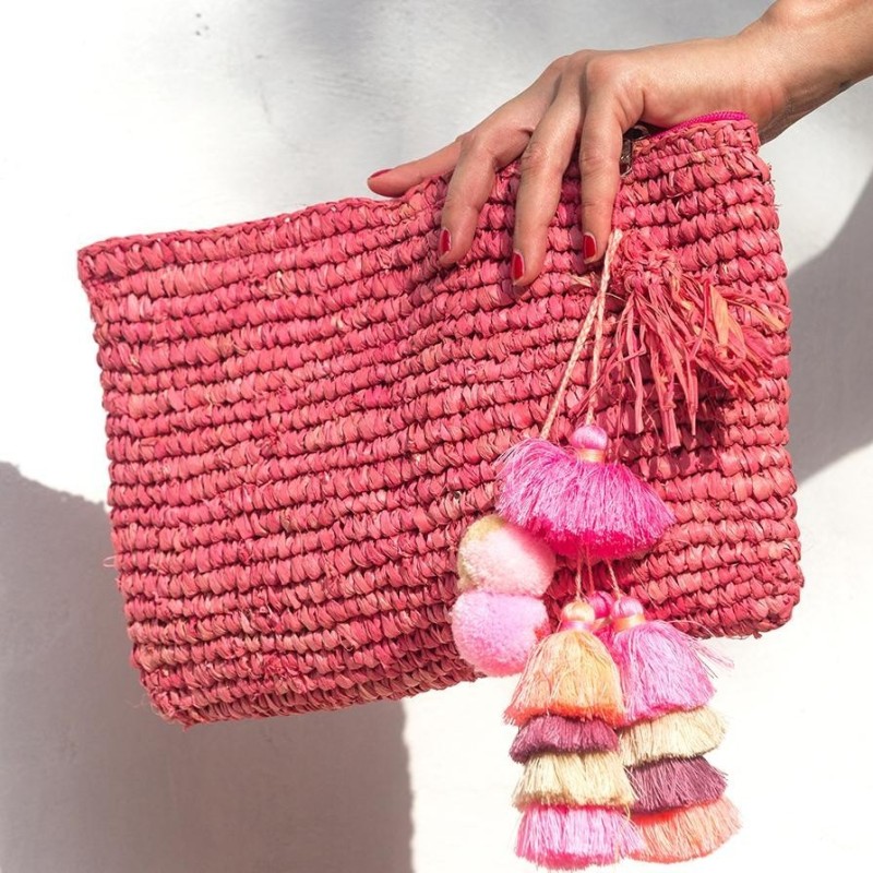 The Straw Woven Clutch Pink