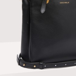 Lea Leather Shoulder Bag - E1L60180101001